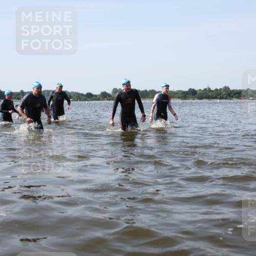 22.06.2025 - Viking Triathlon Michael Strokosch http://msf.ph/oto/8057267 22.06.2025 10:34:49 Schwimmen 17, 43, 77, 114, 161, 247, 284, 323, 434, 475, 548, 550 meine-sportfotos.de