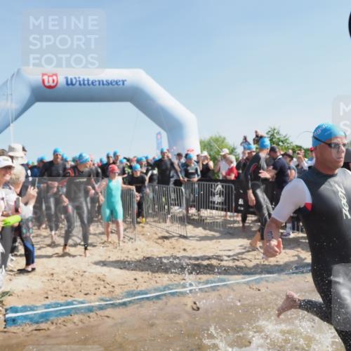 22.06.2025 - Viking Triathlon MichiJ http://msf.ph/oto/8057289 22.06.2025 10:00:12 Schwimmen 2, 4, 100, 122, 329, 485, 521, 544, 609 meine-sportfotos.de
