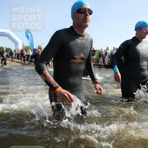 22.06.2025 - Viking Triathlon Michael Strokosch http://msf.ph/oto/8057294 22.06.2025 10:08:46 Schwimmen 136, 160, 234, 241, 303, 305, 356, 359, 459, 470, 471, 483, 634, 640, 656 meine-sportfotos.de