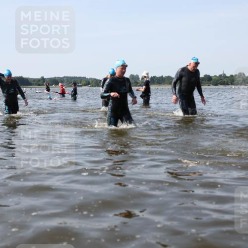 22.06.2025 - Viking Triathlon Michael Strokosch http://msf.ph/oto/8057303 22.06.2025 10:34:54 Schwimmen 17, 43, 77, 161, 434, 475, 495, 548, 550 meine-sportfotos.de