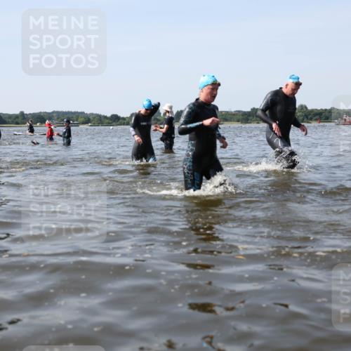 22.06.2025 - Viking Triathlon Michael Strokosch http://msf.ph/oto/8057311 22.06.2025 10:34:54 Schwimmen 17, 43, 77, 161, 434, 475, 495, 548, 550 meine-sportfotos.de