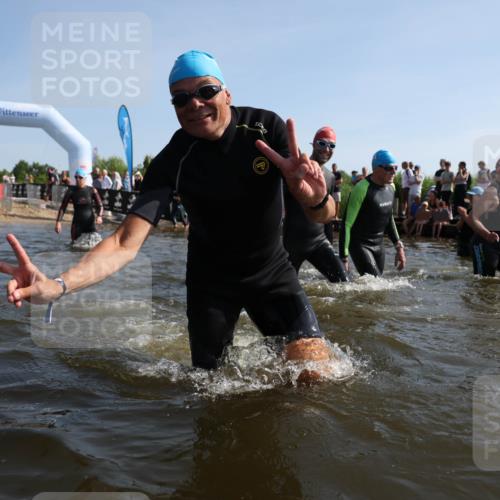 22.06.2025 - Viking Triathlon Michael Strokosch http://msf.ph/oto/8057333 22.06.2025 10:08:58 Schwimmen 160, 359, 405, 483, 634 meine-sportfotos.de