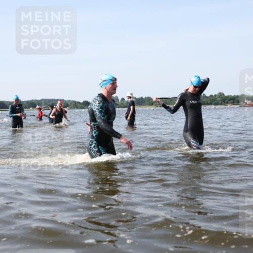22.06.2025 - Viking Triathlon Michael Strokosch http://msf.ph/oto/8057338 22.06.2025 10:34:58 Schwimmen 17, 43, 77, 157, 161, 434, 475, 495, 548, 660 meine-sportfotos.de