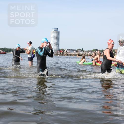 22.06.2025 - Viking Triathlon Michael Strokosch http://msf.ph/oto/8057360 22.06.2025 10:35:08 Schwimmen 139, 157, 204, 296, 365, 475, 495, 548, 660 meine-sportfotos.de