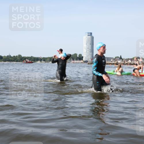 22.06.2025 - Viking Triathlon Michael Strokosch http://msf.ph/oto/8057364 22.06.2025 10:35:08 Schwimmen 139, 157, 204, 296, 365, 475, 495, 548, 660 meine-sportfotos.de