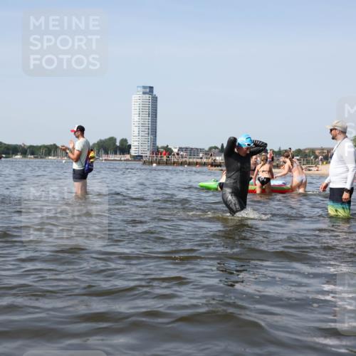 22.06.2025 - Viking Triathlon Michael Strokosch http://msf.ph/oto/8057367 22.06.2025 10:35:10 Schwimmen 139, 157, 204, 296, 365, 475, 495, 508, 660 meine-sportfotos.de