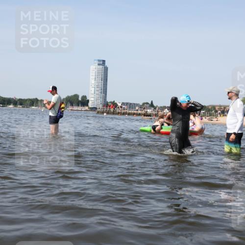 22.06.2025 - Viking Triathlon Michael Strokosch http://msf.ph/oto/8057369 22.06.2025 10:35:11 Schwimmen 139, 157, 204, 296, 365, 495, 508, 660 meine-sportfotos.de
