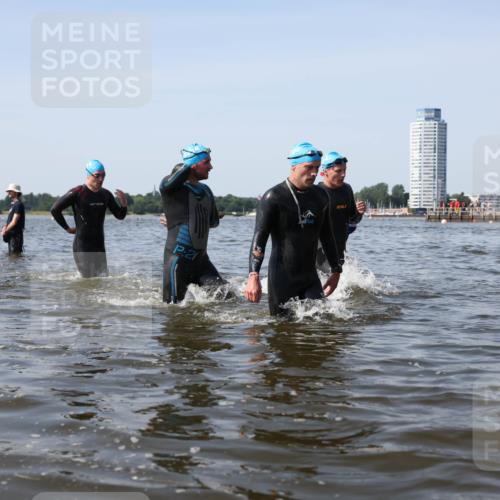 22.06.2025 - Viking Triathlon Michael Strokosch http://msf.ph/oto/8057381 22.06.2025 10:35:16 Schwimmen 139, 157, 204, 296, 320, 365, 395, 508, 632, 660 meine-sportfotos.de