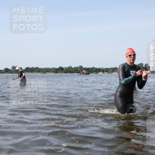 22.06.2025 - Viking Triathlon Michael Strokosch http://msf.ph/oto/8057408 22.06.2025 10:35:22 Schwimmen 107, 139, 204, 296, 320, 365, 395, 482, 508, 632 meine-sportfotos.de