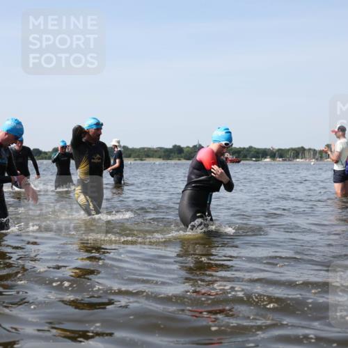 22.06.2025 - Viking Triathlon Michael Strokosch http://msf.ph/oto/8057418 22.06.2025 10:35:24 Schwimmen 107, 127, 204, 296, 320, 365, 395, 482, 508, 632 meine-sportfotos.de