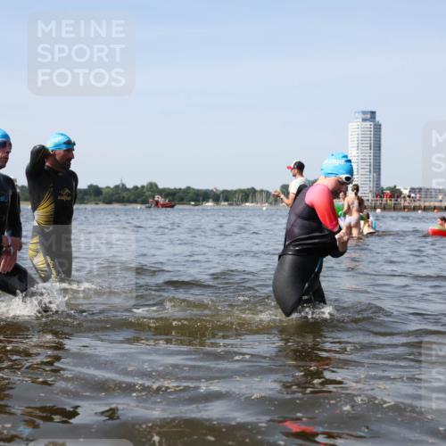 22.06.2025 - Viking Triathlon Michael Strokosch http://msf.ph/oto/8057423 22.06.2025 10:35:26 Schwimmen 107, 127, 134, 204, 296, 320, 365, 395, 415, 482, 508, 602, 632 meine-sportfotos.de