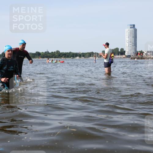 22.06.2025 - Viking Triathlon Michael Strokosch http://msf.ph/oto/8057424 22.06.2025 10:38:15 Schwimmen 61, 72, 89, 179, 191, 209, 447, 535, 662 meine-sportfotos.de