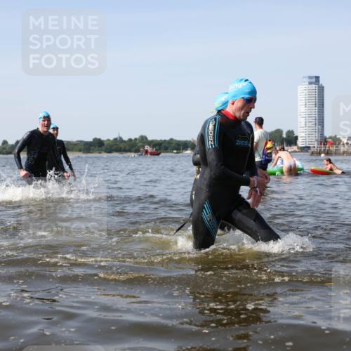 22.06.2025 - Viking Triathlon Michael Strokosch http://msf.ph/oto/8057436 22.06.2025 10:35:27 Schwimmen 107, 127, 134, 204, 296, 320, 395, 415, 482, 508, 602, 632 meine-sportfotos.de