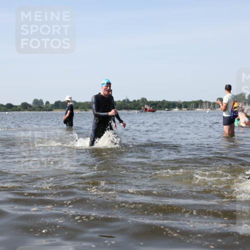22.06.2025 - Viking Triathlon Michael Strokosch http://msf.ph/oto/8057440 22.06.2025 10:35:28 Schwimmen 62, 107, 127, 134, 204, 320, 395, 415, 482, 508, 602, 632 meine-sportfotos.de