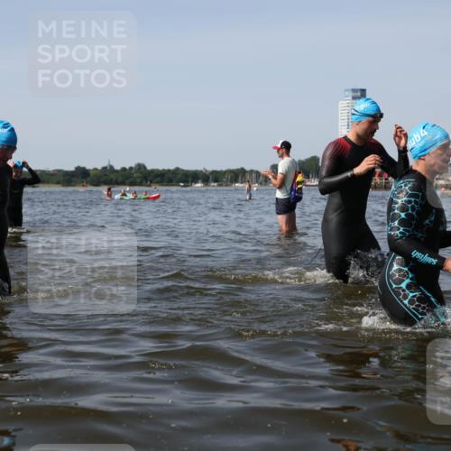 22.06.2025 - Viking Triathlon Michael Strokosch http://msf.ph/oto/8057441 22.06.2025 10:38:18 Schwimmen 61, 72, 89, 191, 209, 269, 398, 447, 509, 535, 662 meine-sportfotos.de