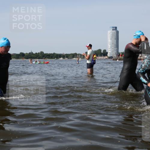 22.06.2025 - Viking Triathlon Michael Strokosch http://msf.ph/oto/8057444 22.06.2025 10:38:18 Schwimmen 61, 72, 89, 191, 209, 269, 398, 447, 509, 535, 662 meine-sportfotos.de