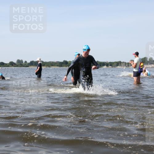 22.06.2025 - Viking Triathlon Michael Strokosch http://msf.ph/oto/8057445 22.06.2025 10:35:28 Schwimmen 62, 107, 127, 134, 204, 320, 395, 415, 482, 508, 602, 632 meine-sportfotos.de