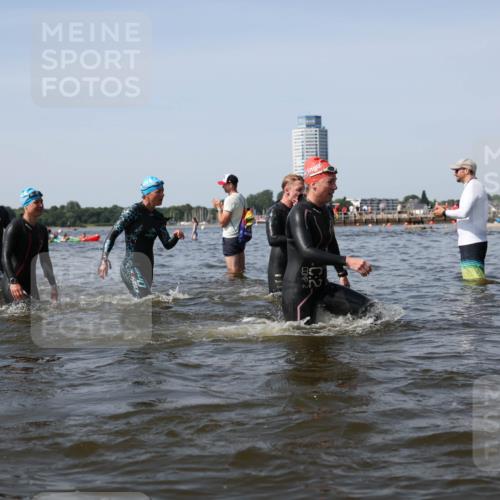 22.06.2025 - Viking Triathlon Michael Strokosch http://msf.ph/oto/8057478 22.06.2025 10:38:23 Schwimmen 22, 61, 89, 209, 269, 398, 419, 428, 447, 509, 535, 603, 659, 662 meine-sportfotos.de