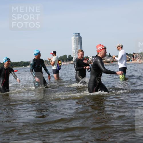 22.06.2025 - Viking Triathlon Michael Strokosch http://msf.ph/oto/8057480 22.06.2025 10:38:23 Schwimmen 22, 61, 89, 209, 269, 398, 419, 428, 447, 509, 535, 603, 659, 662 meine-sportfotos.de