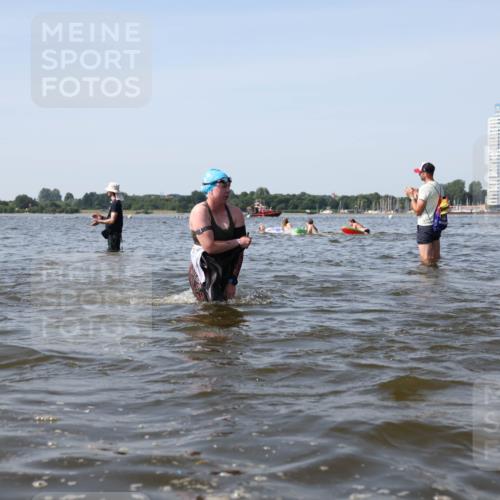 22.06.2025 - Viking Triathlon Michael Strokosch http://msf.ph/oto/8057502 22.06.2025 10:35:39 Schwimmen 20, 47, 62, 107, 127, 134, 154, 415, 602 meine-sportfotos.de