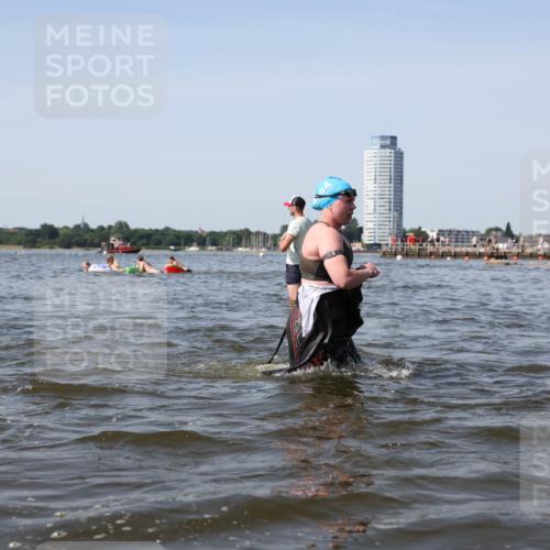 22.06.2025 - Viking Triathlon Michael Strokosch http://msf.ph/oto/8057511 22.06.2025 10:35:41 Schwimmen 20, 47, 62, 127, 134, 154, 415, 602 meine-sportfotos.de
