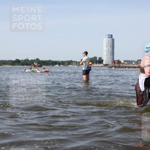 22.06.2025 - Viking Triathlon Michael Strokosch http://msf.ph/oto/8057519 22.06.2025 10:35:42 Schwimmen 20, 47, 62, 127, 134, 154, 415, 552, 602 meine-sportfotos.de