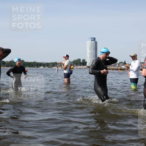 22.06.2025 - Viking Triathlon Michael Strokosch http://msf.ph/oto/8057520 22.06.2025 10:38:30 Schwimmen 22, 85, 156, 215, 269, 398, 419, 428, 447, 509, 535, 601, 603, 659, 662 meine-sportfotos.de