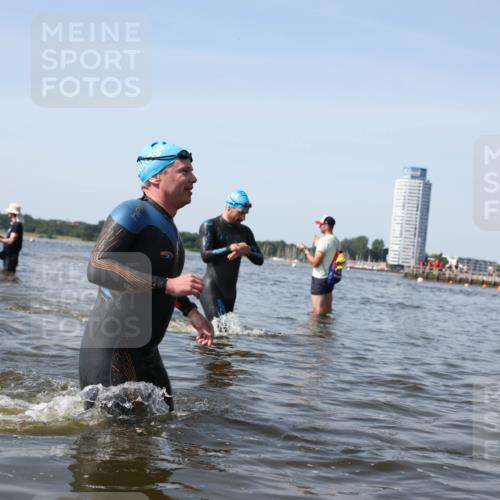 22.06.2025 - Viking Triathlon Michael Strokosch http://msf.ph/oto/8057531 22.06.2025 10:35:53 Schwimmen 265, 313, 377, 552, 636 meine-sportfotos.de