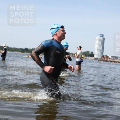 22.06.2025 - Viking Triathlon Michael Strokosch http://msf.ph/oto/8057534 22.06.2025 10:35:54 Schwimmen 19, 265, 313, 377, 448, 552, 636 meine-sportfotos.de
