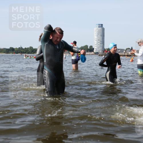 22.06.2025 - Viking Triathlon Michael Strokosch http://msf.ph/oto/8057535 22.06.2025 10:38:32 Schwimmen 22, 85, 156, 215, 269, 398, 419, 428, 447, 509, 535, 601, 603, 659, 662 meine-sportfotos.de