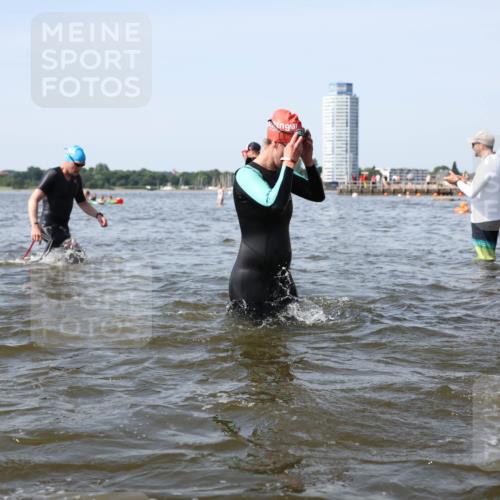 22.06.2025 - Viking Triathlon Michael Strokosch http://msf.ph/oto/8057555 22.06.2025 10:38:35 Schwimmen 22, 85, 156, 164, 215, 269, 315, 327, 398, 419, 428, 509, 535, 601, 603, 659 meine-sportfotos.de