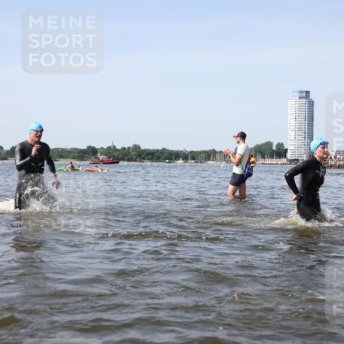 22.06.2025 - Viking Triathlon Michael Strokosch http://msf.ph/oto/8057581 22.06.2025 10:36:02 Schwimmen 19, 265, 313, 377, 448, 552, 636 meine-sportfotos.de
