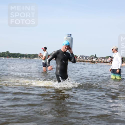 22.06.2025 - Viking Triathlon Michael Strokosch http://msf.ph/oto/8057595 22.06.2025 10:36:05 Schwimmen 19, 265, 313, 377, 407, 448, 636 meine-sportfotos.de