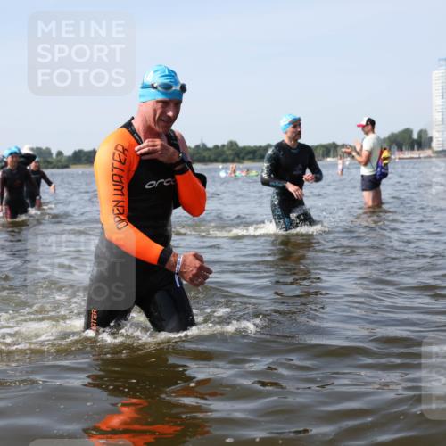 22.06.2025 - Viking Triathlon Michael Strokosch http://msf.ph/oto/8057600 22.06.2025 10:38:44 Schwimmen 22, 26, 85, 135, 156, 164, 211, 215, 315, 327, 336, 601, 659 meine-sportfotos.de
