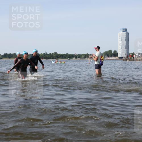 22.06.2025 - Viking Triathlon Michael Strokosch http://msf.ph/oto/8057613 22.06.2025 10:38:46 Schwimmen 26, 85, 135, 156, 164, 210, 211, 215, 315, 327, 336, 601 meine-sportfotos.de