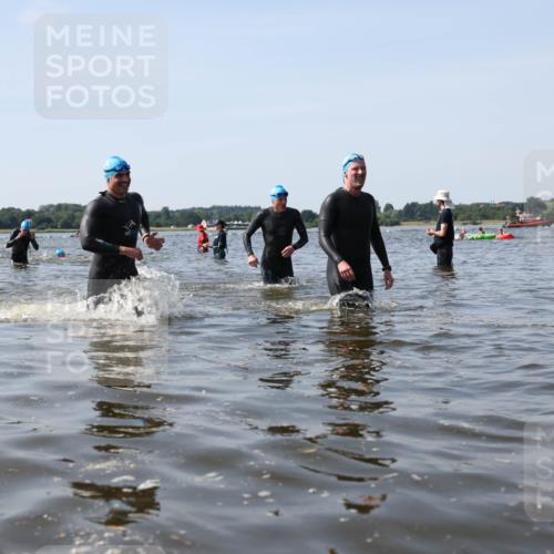 22.06.2025 - Viking Triathlon Michael Strokosch http://msf.ph/oto/8057614 22.06.2025 10:36:14 Schwimmen 19, 101, 334, 407, 448 meine-sportfotos.de