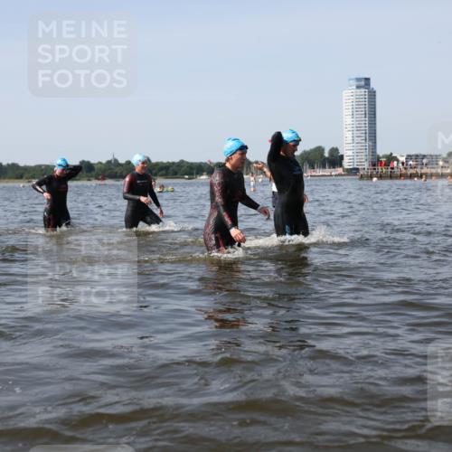 22.06.2025 - Viking Triathlon Michael Strokosch http://msf.ph/oto/8057619 22.06.2025 10:38:48 Schwimmen 26, 40, 57, 85, 135, 164, 210, 211, 215, 315, 327, 336 meine-sportfotos.de