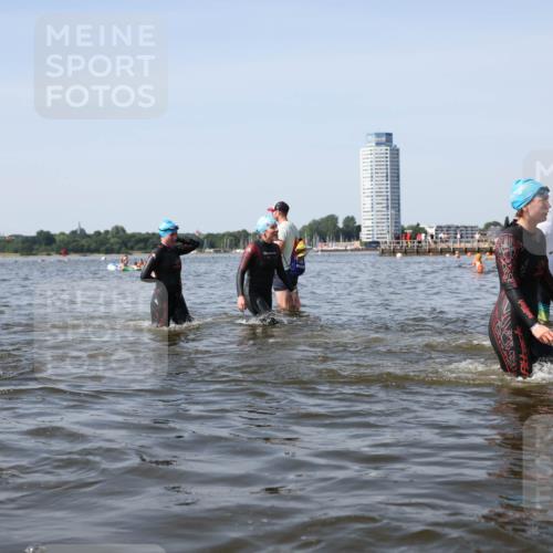 22.06.2025 - Viking Triathlon Michael Strokosch http://msf.ph/oto/8057622 22.06.2025 10:38:50 Schwimmen 26, 40, 57, 135, 164, 185, 210, 211, 215, 315, 327, 336, 408, 416 meine-sportfotos.de