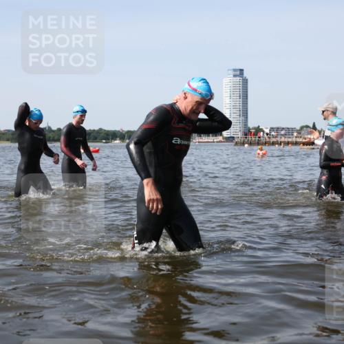22.06.2025 - Viking Triathlon Michael Strokosch http://msf.ph/oto/8057638 22.06.2025 10:38:53 Schwimmen 26, 40, 57, 135, 164, 181, 185, 210, 211, 315, 327, 336, 408, 416, 451 meine-sportfotos.de