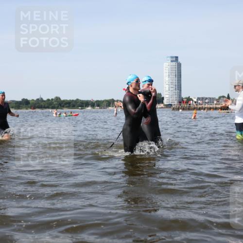 22.06.2025 - Viking Triathlon Michael Strokosch http://msf.ph/oto/8057647 22.06.2025 10:38:55 Schwimmen 26, 40, 57, 135, 148, 181, 185, 210, 211, 315, 327, 336, 408, 416, 451 meine-sportfotos.de
