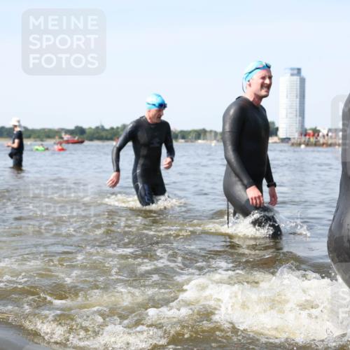 22.06.2025 - Viking Triathlon Michael Strokosch http://msf.ph/oto/8057649 22.06.2025 10:36:18 Schwimmen 88, 101, 334, 407 meine-sportfotos.de