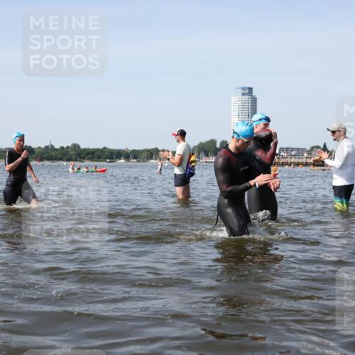 22.06.2025 - Viking Triathlon Michael Strokosch http://msf.ph/oto/8057650 22.06.2025 10:38:55 Schwimmen 26, 40, 57, 135, 148, 181, 185, 210, 211, 315, 327, 336, 408, 416, 451 meine-sportfotos.de