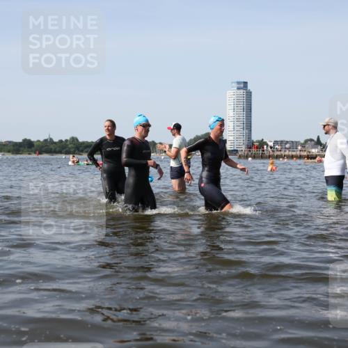 22.06.2025 - Viking Triathlon Michael Strokosch http://msf.ph/oto/8057660 22.06.2025 10:38:58 Schwimmen 26, 40, 57, 79, 135, 148, 181, 185, 210, 211, 336, 408, 416, 451, 654 meine-sportfotos.de