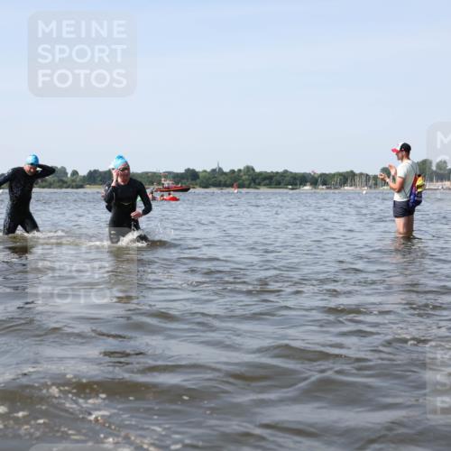 22.06.2025 - Viking Triathlon Michael Strokosch http://msf.ph/oto/8057661 22.06.2025 10:36:23 Schwimmen 42, 88, 101, 232, 251, 334, 407 meine-sportfotos.de