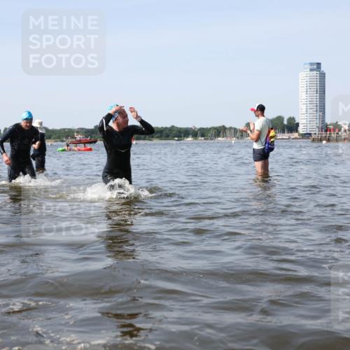 22.06.2025 - Viking Triathlon Michael Strokosch http://msf.ph/oto/8057667 22.06.2025 10:36:25 Schwimmen 42, 88, 101, 232, 251, 334, 407 meine-sportfotos.de