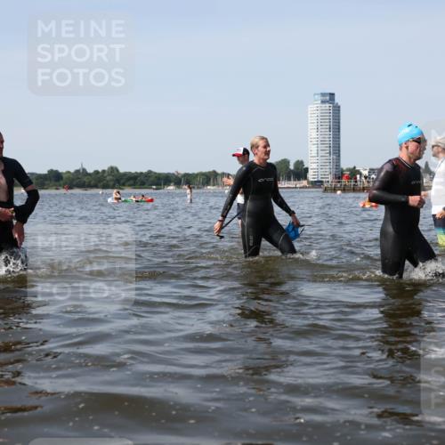 22.06.2025 - Viking Triathlon Michael Strokosch http://msf.ph/oto/8057670 22.06.2025 10:38:59 Schwimmen 26, 40, 57, 79, 135, 148, 181, 185, 210, 211, 336, 351, 408, 416, 451, 654 meine-sportfotos.de