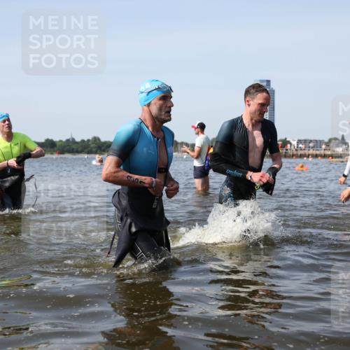 22.06.2025 - Viking Triathlon Michael Strokosch http://msf.ph/oto/8057688 22.06.2025 10:39:02 Schwimmen 26, 40, 57, 79, 148, 181, 185, 210, 295, 336, 351, 408, 416, 451, 654 meine-sportfotos.de
