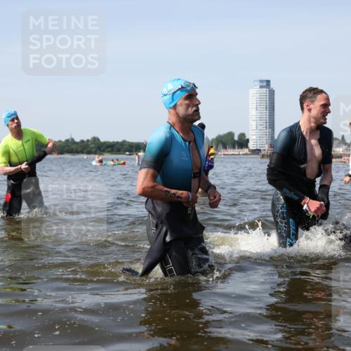 22.06.2025 - Viking Triathlon Michael Strokosch http://msf.ph/oto/8057690 22.06.2025 10:39:02 Schwimmen 26, 40, 57, 79, 148, 181, 185, 210, 295, 336, 351, 408, 416, 451, 654 meine-sportfotos.de
