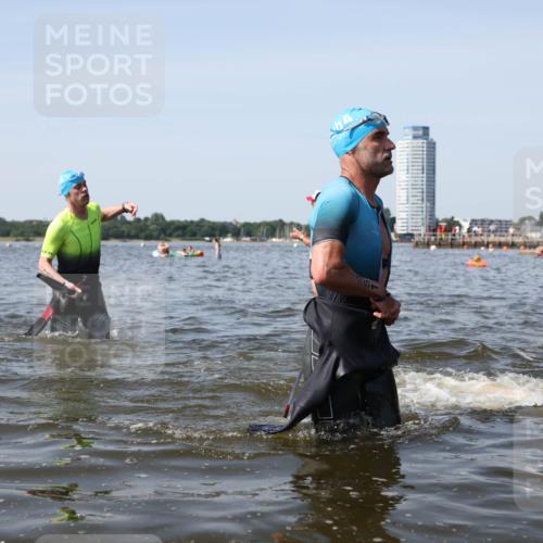 22.06.2025 - Viking Triathlon Michael Strokosch http://msf.ph/oto/8057693 22.06.2025 10:39:02 Schwimmen 26, 40, 57, 79, 148, 181, 185, 210, 295, 336, 351, 408, 416, 451, 654 meine-sportfotos.de