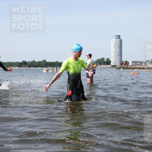 22.06.2025 - Viking Triathlon Michael Strokosch http://msf.ph/oto/8057703 22.06.2025 10:39:04 Schwimmen 26, 40, 57, 79, 148, 181, 185, 210, 295, 351, 408, 416, 451, 654 meine-sportfotos.de
